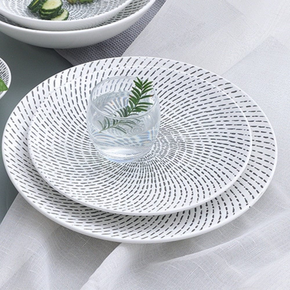 ArtOlo Chic White Striped Dinner Plates (Set of 4)